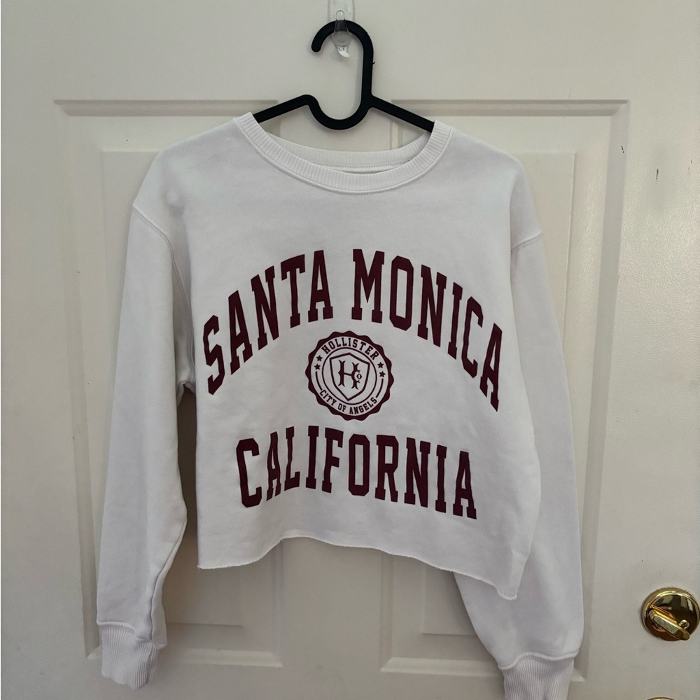 Hollister sz. xs white crop sweatshirt